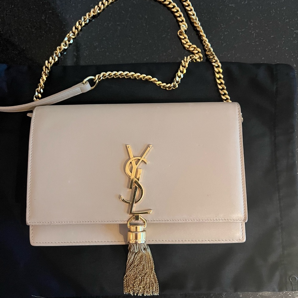 YSL Saint Laurent 
Medium Monogram Kate Tassel crossbody bag Beige